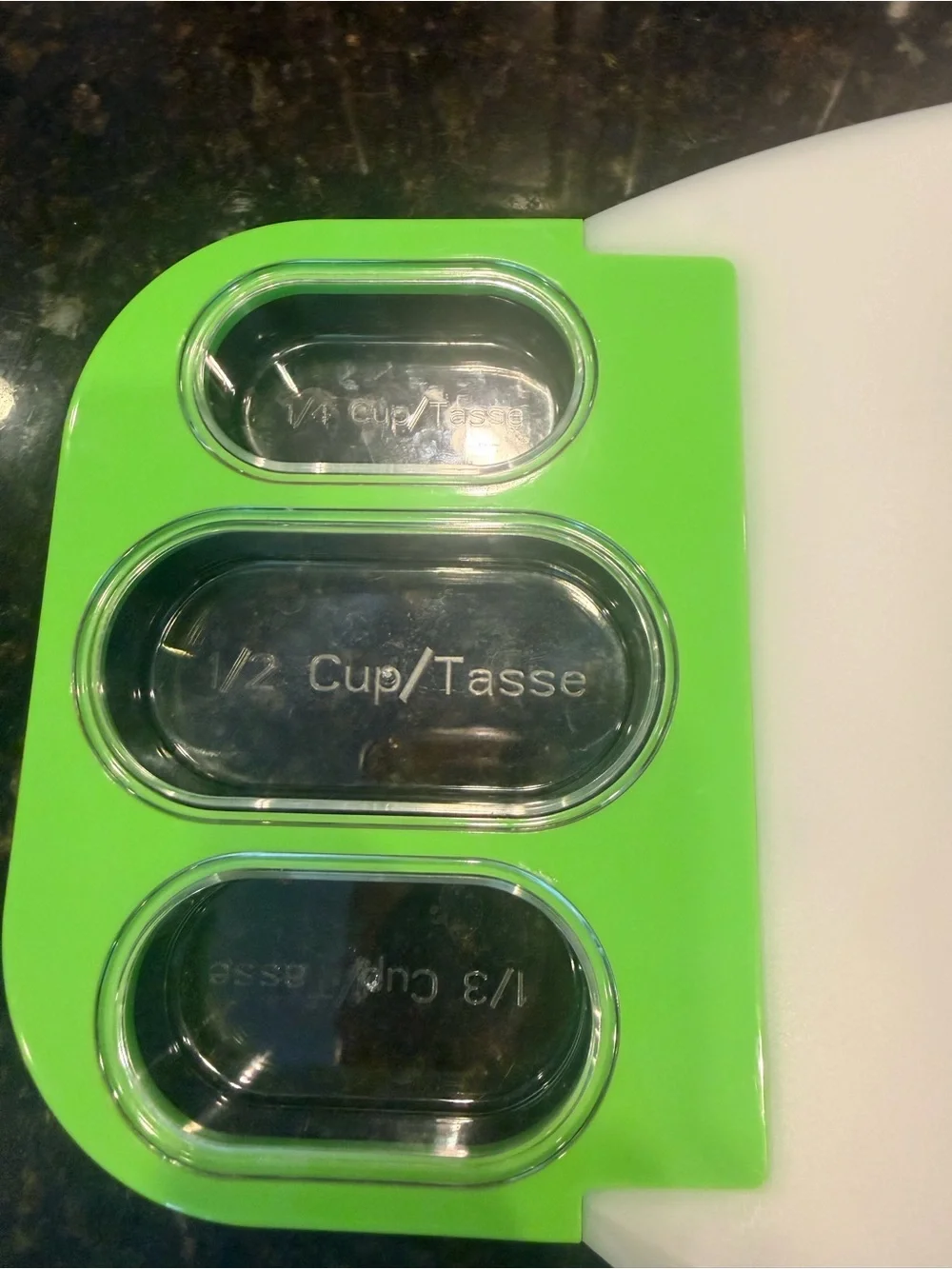 Weight Watchers Take Apart & Store Cutting Board Tray with Measuring Cups- NWOT